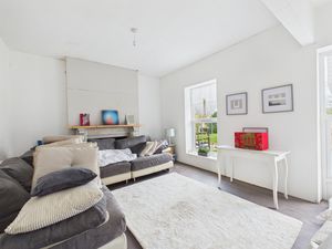 Reception room- click for photo gallery